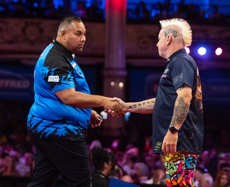 Nederlandse darter zorgt voor ongekende weelde op World Matchplay met uitschakeling Peter Wright