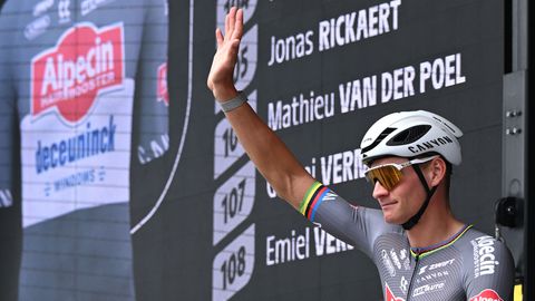 Toprenner Mathieu van der Poel komt met slecht nieuws in de Tour de France