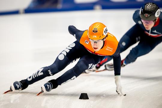 Nieuwe domper voor Nederlandse shorttrackers: 'Daardoor ben ik over mijn limiet gegaan'