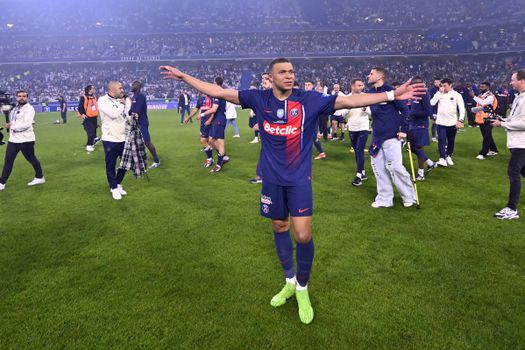 Kylian Mbappé eist waanzinnig bedrag van 55 miljoen van oude club Paris Saint-Germain