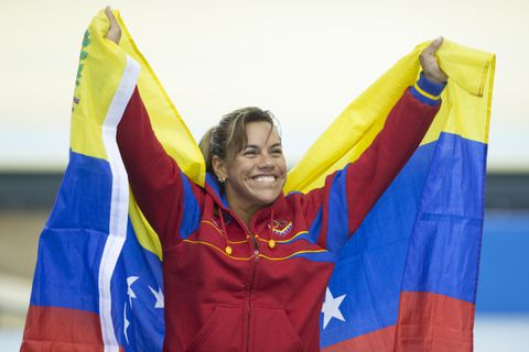 Olympisch baanwielrenster lag dagenlang dood in haar appartement, bond reageert emotioneel