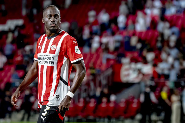 Soap voorbij: Jordan Teze vertrekt bij PSV en zet Earnest Stewart onder druk