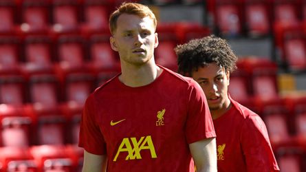 'PSV-doelwit Sepp van den Berg gaat Liverpool verlaten'