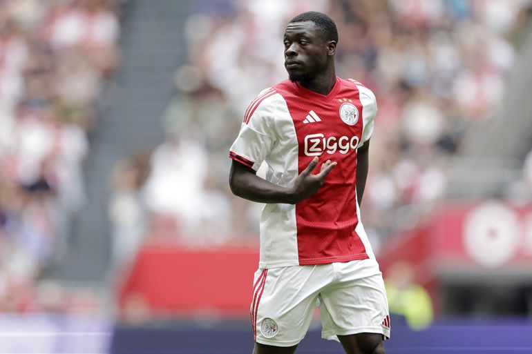 Ajax ontvangt miljoenenbod op 'kwakkelende' spits Brian Brobbey: akkoord lijkt aanstaande