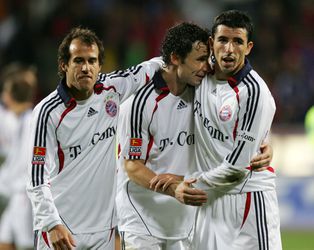 Dochter (17) van legendarische ex-speler Bayern München papt aan met nieuwe aanwinst van Duitse topclub