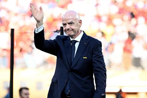 Voetbalbonden overwegen historische maatregel tegen Gianni Infantino: 'Geen andere uitweg'