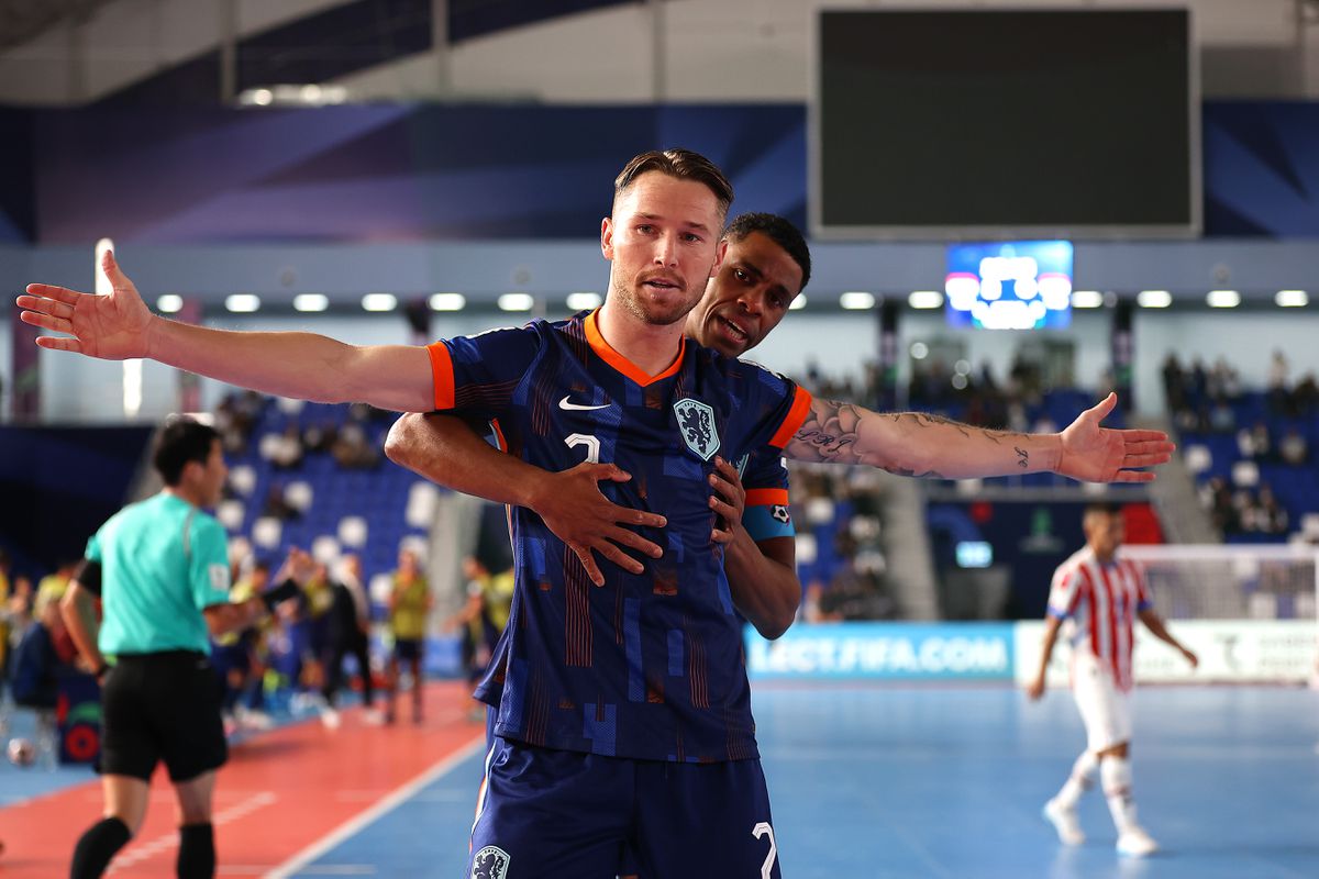 Stuntend Nederland maakt met klinkende zege einde aan lange droogte op WK futsal