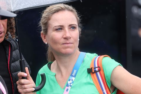 Kersverse moeder Annemiek van Vleuten (42) deelt bijzonder geschenk: 'Nooit gedacht'