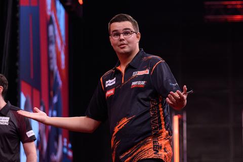 Topdarter Gian van Veen houdt ondanks teleurstelling mooi zakcentje over aan World Series of Darts Finals in Amsterdam