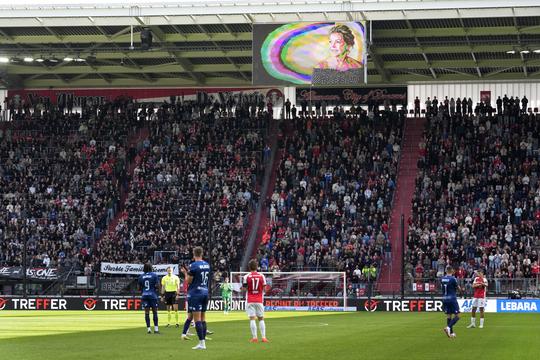 Sportpresentatrice Noa Vahle reageert op eerbetoon aan Bartina Koeman: 'Dit is hoe mooi voetbal kan zijn'