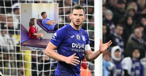 Jan Vertonghen en zoontje Ilay dollen voorafgaand aan pijnlijk duel tussen Anderlecht en Beerschot