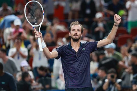 Toptennisser Daniil Medvedev komt met emotionele verklaring na eerste titel in 882 dagen