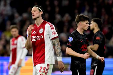 Ajax moet bij Wout Weghorst in z'n hoofd laten kijken: 'Anders ben je die jongen straks kwijt'