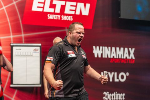 Ex-topdarter onder de indruk van sensationele Dirk van Duijvenbode: 'Misschien wel beter dan in zijn beste tijd'