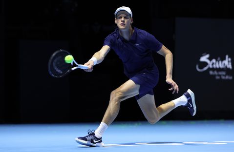 Toptennisser Jannik Sinner neemt ingrijpend besluit en ontloopt nieuwe clash met rivaal Carlos Alcaraz