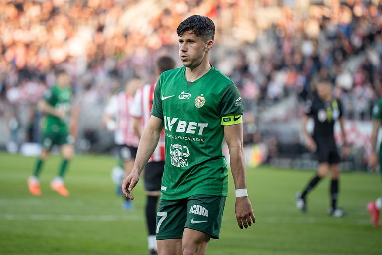 Voetballer (34) ontsnapt na 'gewoon duel' aan tragedie: 'Het was een kwestie van seconden, geen minuten'