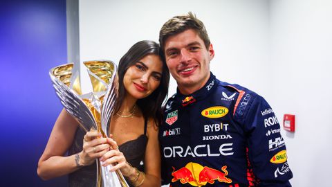 Hoogzwangere Kelly Piquet laat van zich horen na tweede Grand Prix van Max Verstappen