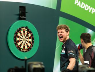 Check de zinderende laatste leg tussen Kevin Doets en Michael Smith op het WK darts