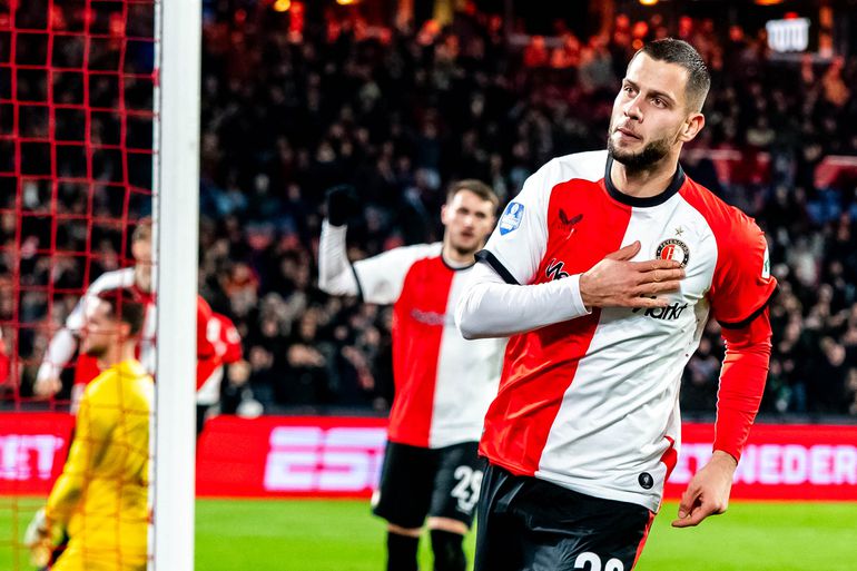 Feyenoord-speler Dávid Hancko is 'niet blij' met roddels: 'Ik heb mijn teamgenoten gezegd dat het niet klopt'