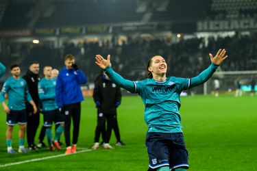 Uitglijder van commentator van ESPN bij duel in Eredivisie: 'Sorry voor mijn taalgebruik'