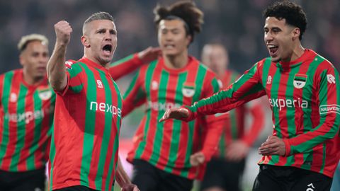 Live Eredivisie | Ajax deelt twee enorme dreunen uit aan NEC en draait achterstand in zes minuten om