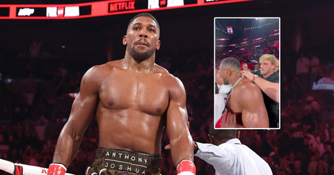 Schoonbroer Jutta Leerdam bij de kraag gegrepen na bizar incident bij bokspartij Jake Paul en Anthony Joshua