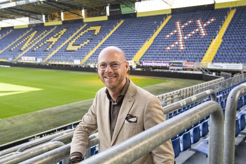 Algemeen directeur in verlegenheid na opmerking over 'Avondje NAC' in Keuken Kampioen Divisie: 'Hoor ik iets te vaak'