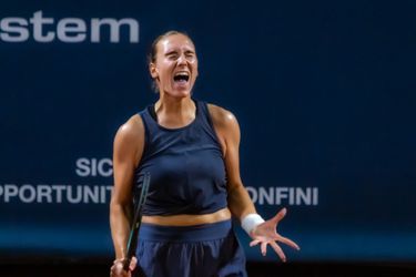 Anouk Koevermans ronde verder in kwalificatietoernooi Australian Open, doek valt voor tennisster met bekende broer