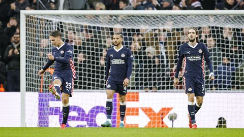 Onherkenbaar PSV kansloos in cruciaal Champions League-duel: ultieme climax tegen Bayern München op komst