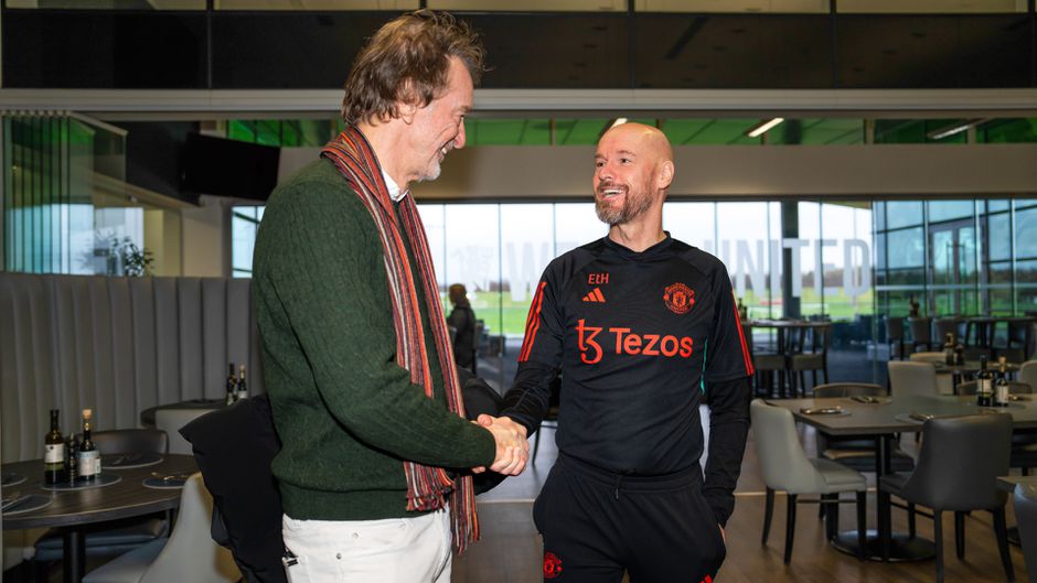 Nieuwe eigenaar Manchester United wil nieuw stadion: 'Wordt tijd'