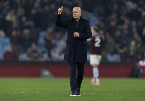 Toptrainer Arne Slot is teleurgesteld in Liverpool-speler: 'Normaal draait hij zijn kloten eraf'