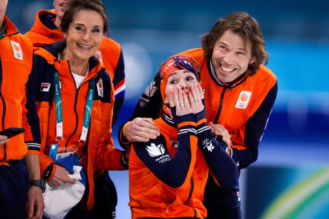 Marianne Timmer vol lof over 'bescheiden kampioenenmaker' in schaatswereld: 'Beter dan dit wordt het niet'