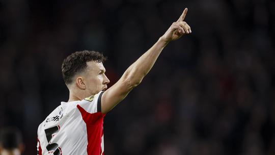 PSV-coach Peter Bosz keurt gedrag Ivan Perisic af: 'Hij zal zich ongetwijfeld ook geërgerd hebben'