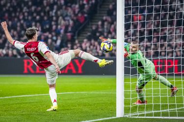 Teleurgestelde Maarten Paes blikt terug op razendsnel debuut voor Ajax: 'Het is nog even wennen'