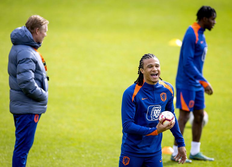 'Het moet niet alleen maar leuk en gezellig zijn': Nathan Aké wil dat Oranje volgende stap zet