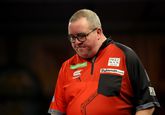Stephen Bunting baalt van zijn finale tegen Raymond van Barneveld © Getty Images