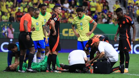 Arne Slot krijgt na wegvallen Ryan Gravenberch ook slecht nieuws uit Brazilië na 'horror' hoofdbotsing