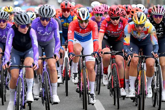 Lorena Wiebes hield bewust in tijdens finale Sanremo: 'Dit was de perfecte situatie'