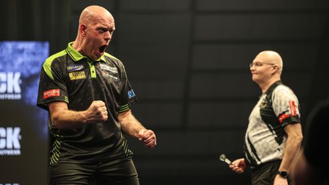 Dochter (8) van topdarter Michael van Gerwen zorgt voor schattige beelden bij Belgian Darts Open