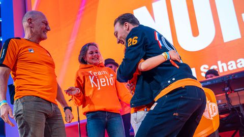 Trotse ouders van Kjeld Nuis kwamen in emotionele rollercoaster na 'heftige' Winterspelen: 'Geniet van de laatste jaren'