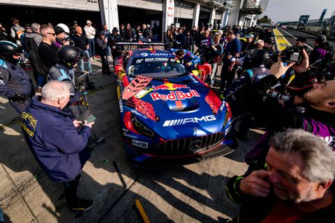 Max Verstappen boekt direct eerste succesje bij uitstapje buiten Formule 1