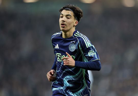 Ajax-talent Rayane Bounida (20) maakt belangrijke keuze: oud-Feyenoorder kan hem niet overtuigen