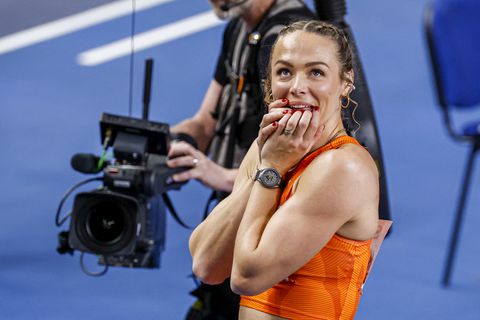 Topatlete Lieke Klaver pakt tot grote verbazing bronzen medaille op 400 meter bij WK indoor