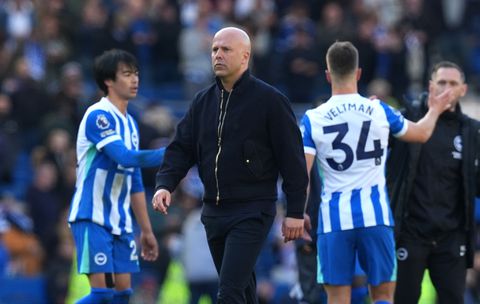 Arne Slot realistisch na nieuwe nederlaag Liverpool: 'Dat doet heel veel pijn'