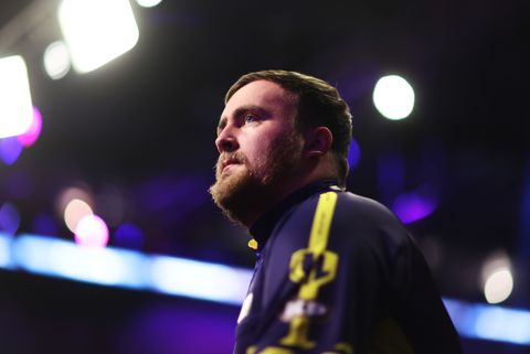 Luke Littler plaatst boos bericht over Duitse dartsfans en doet opmerkelijke aankondiging