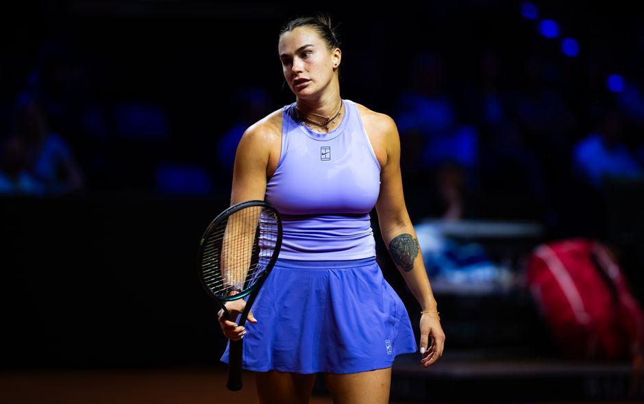 'Bizarre’ actie van toptennisster Aryna Sabalenka zorgt voor grote verbazing: ‘Dat kan toch niet?’ 