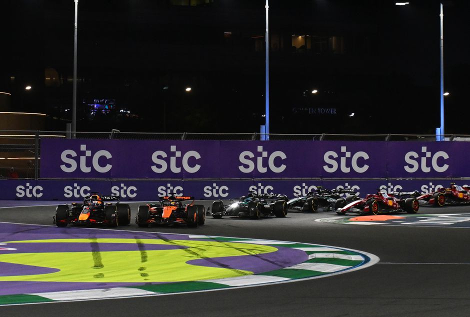Intiem speeltje zorgt voor problemen bij GP Saoedi-Arabië: 'Ik wilde niet dat iedereen hem kon zien'