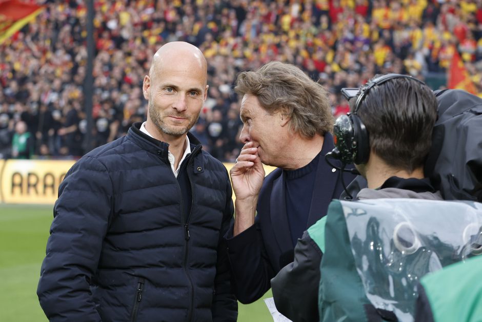 Trainer Go Ahead Eagles geweigerd bij betreden veld in De Kuip: 'Ik moest het hem vertellen'