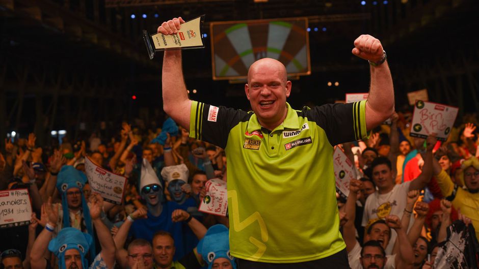 Zoveel prijzengeld wint Michael van Gerwen met zijn eerste titel van het jaar in München