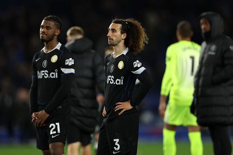 Arne Slot en Liverpool kunnen juichen: directe concurrent verspeelt kostbare punten in strijd om Champions League